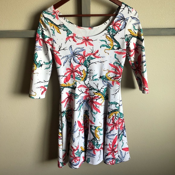 Funky lizard dress - Picture 2 of 2